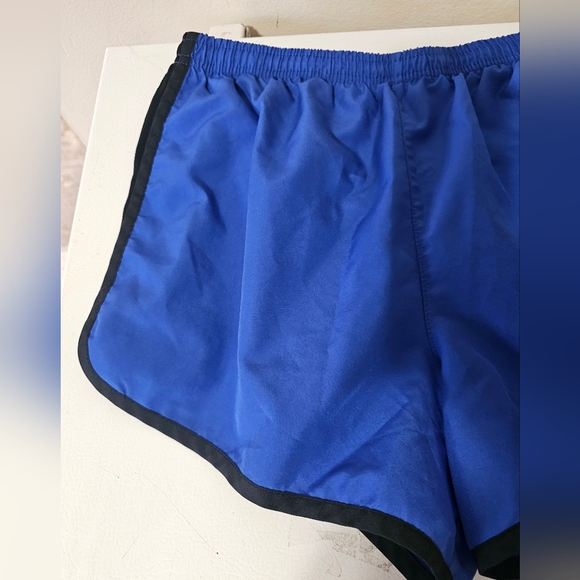 Nike Dri-Fit Women’s Sz S Blue & White Brief Lined Athletic Shorts - Picture 3 of 8